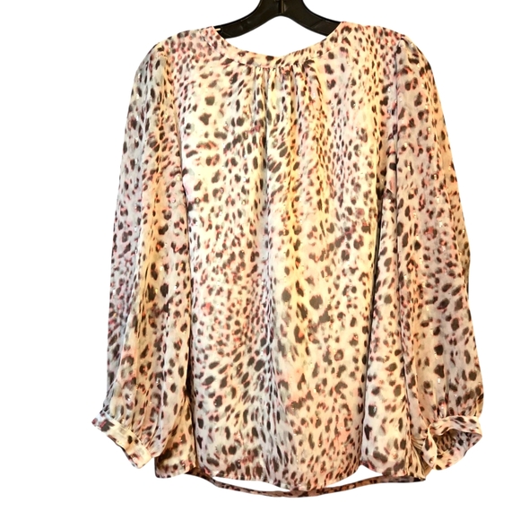 Talbots Stylish Snow Leopard Popover Chic Flowy Top Size:  XL/P Feminine Garden - Picture 7 of 12
